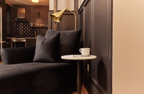 Collingwood Hotel | The Dorchester Hotel