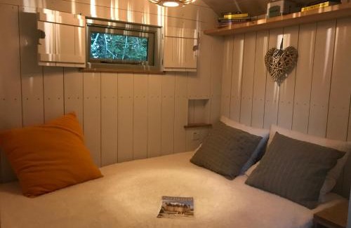 Savignac-Ledrier House | The Dordogne Huts with Pool and Jacuzzi