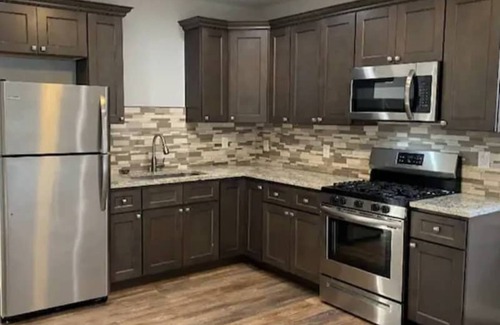 Wanskuck Apartment | The Double-Suite at The North End 2BR APT with PARKING