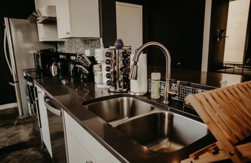 Downtown Memphis Apartment | The Downtown Bungalow Loft