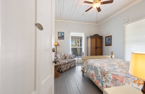 Cedar Key Hotel | The Downtown Historic Island Hotel Room 27