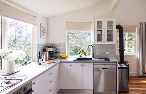Woodhill Cottage | The Drawing Rooms of Berry
