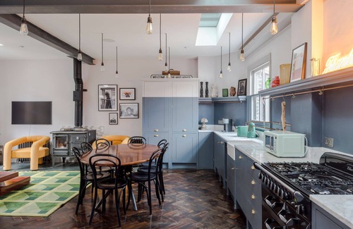 South Bank House | The Dream Factory - Borough - by Frankie Says