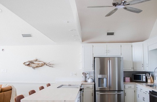 Pass Chateau Harbor House | the DREAMCATCHER at Indian Bay - A peaceful waterfront escape