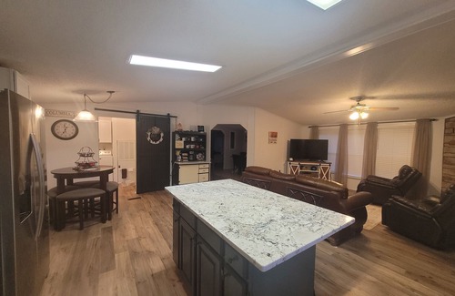 Kedron House | The DW - Spacious and Cozy