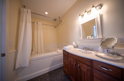 Edenton Bed & Breakfast | The Edenton Collection-The Granville Queen Inn