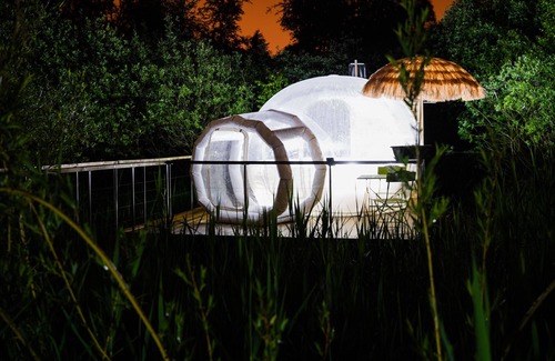 Festubert Cabin | The edge of the pond a break