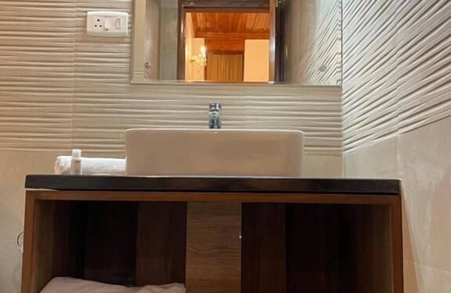 Chhota Shimla Bed & Breakfast | The Edgeworth