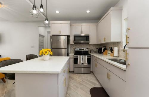 Edinburg Apartment | The Edinburg Oasis Modern 2BD -2BA