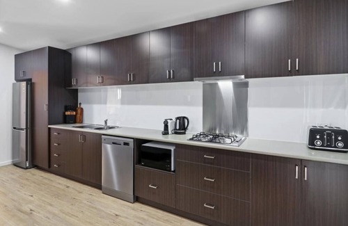 Thornton Villa | "The Eildon" 2 Bedroom Villa - Cabin Villa Sleep up to 5