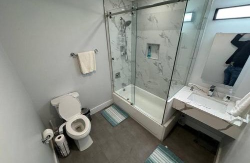 Paterson Apartment | The Elegant Suite - 2BR with Great Amenities