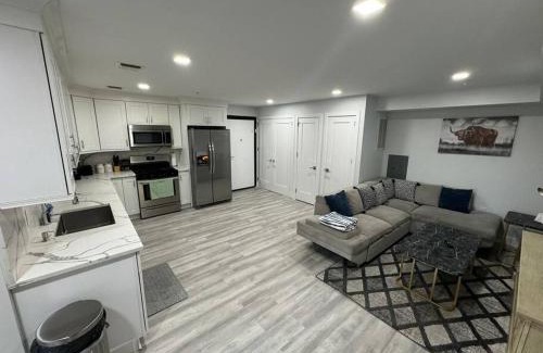 Paterson Apartment | The Elegant Suite - 2BR with Great Amenities