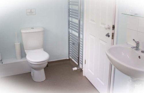 Whitfield Hotel | The Elks Head – Whitfield