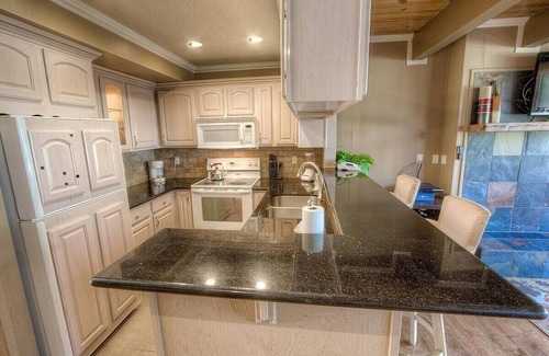 Tahoe Keys House | The Emerald - Remodeled Tahoe Keys Condo