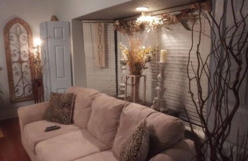 Jefferson House | The Empty Nest
