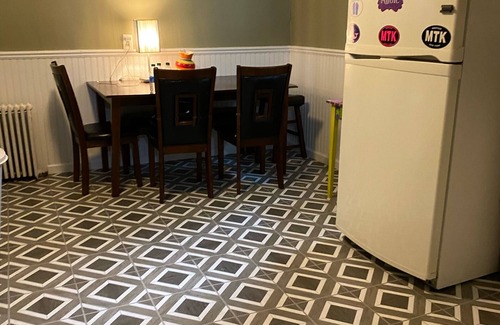 St. James House | THE ENTIRE HOUSE IS NO LONGER AVAILABLE. ROOMS ONLY. PETS WELCOME