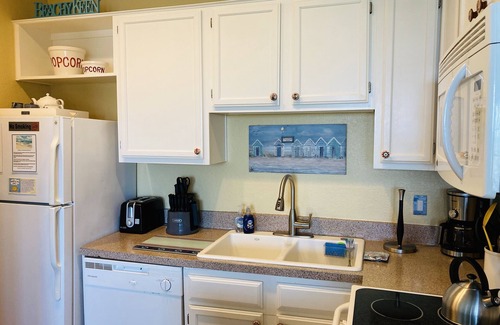Corpus Christi Condo | "The Erin" ~ a nautical condo with beach & pond view