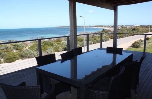 Warrenben House | The Esplanade - Large Modern holiday home with spectacular sea Views