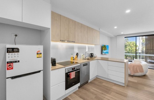 Nundah Apartment | The Eton - Brand NEW Central Nundah Modern 1 Bedroom APT with Parking Netflix