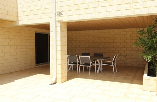 Jurien Bay House | The Executive *Ground Floor* Self Contained Holiday Accommodation.