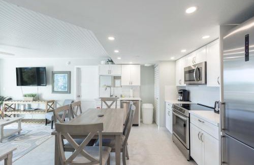 Key West House | The Exuma Cay -Pool View & Parking