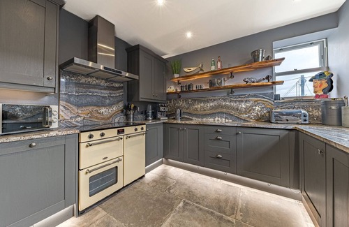 Keswick Cottage | The Eyrie - a luxury maisonette that sleeps 8 guests in 4 bedrooms