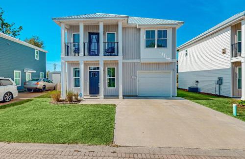 Callaway House | The Family Beach Hive