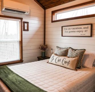 Dover House | The Family Truckster (In The Pines at KY Lake) 120 Pine Grove Lane, Dover, TN 37058