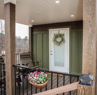 Dover House | The Family Truckster (In The Pines at KY Lake) 120 Pine Grove Lane, Dover, TN 37058