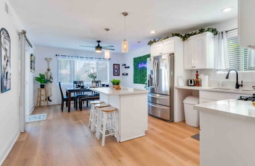 La Puente House | The Famous Puerta Roja Hidden Gem Sleeps8 LA & OC