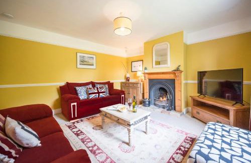 Framlingham House | The Farmhouse Boundary Farm Framlingham