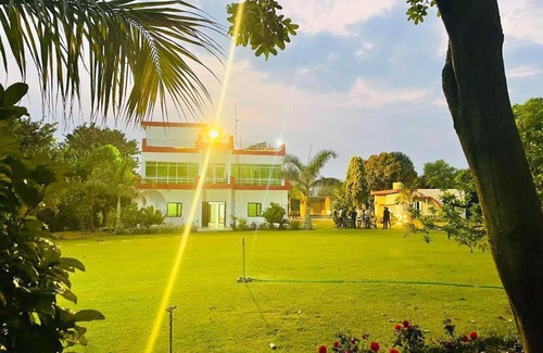 Gurugram House | The farmhouse for parties
