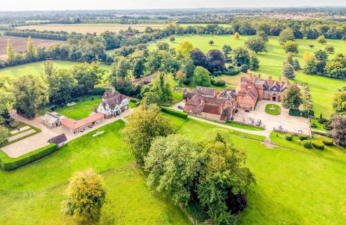 Pakenham House | The Farmhouse, Nether Hall Estate