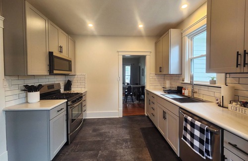 Elyria House | The Farmhouse in Elyria, OH