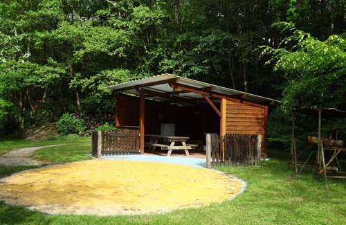 Le Fay Ski Chalet | THE FAY: Chalet (Curlew) in edge of pond in full nature.