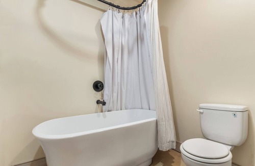 South Haven Hotel | The Fields of Michigan