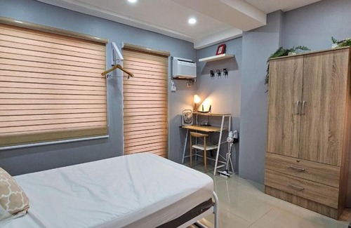 Moonwalk Apartment | THE FIKA ROOM near MNL Airport - Scandi Studio Unit with Fast Wi-Fi & Netflix - Read Full Property Desc before booking