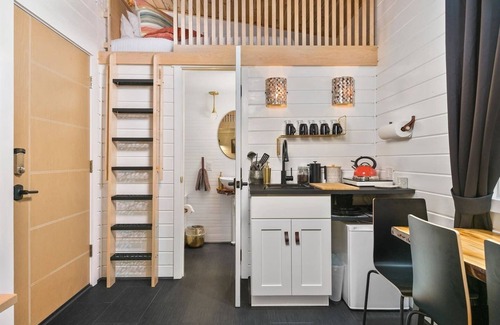 Kerns Hotel | The Finlandia - Custom Tiny Home w/Finnish Vibe