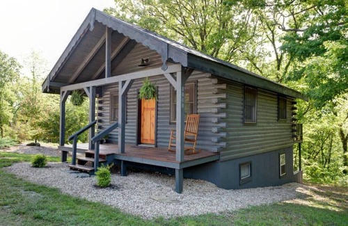Lampe House | The Fire Fly Cabin With Private Hottub!