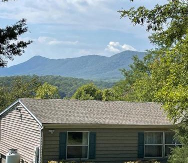 Rileyville House | The Firefly Lodge at Shenandoah