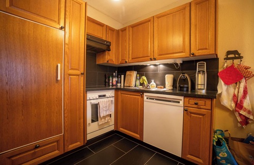 Alpe des Chaux Ski Chalet | The flat is located above the village of Gryon, in Les Verneys Soleil, 2 km from the Fracherets ski