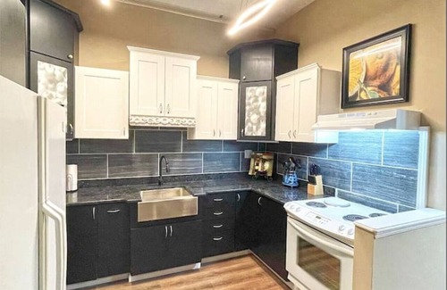 Marietta Apartment | The Flat on Front Street