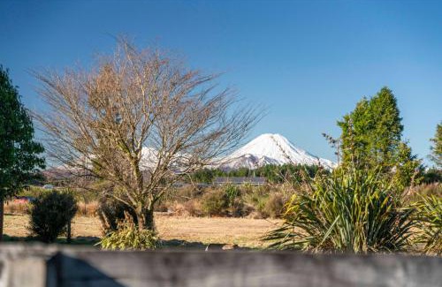 National Park Village House | The Flax Cottage - National Park Holiday Home
