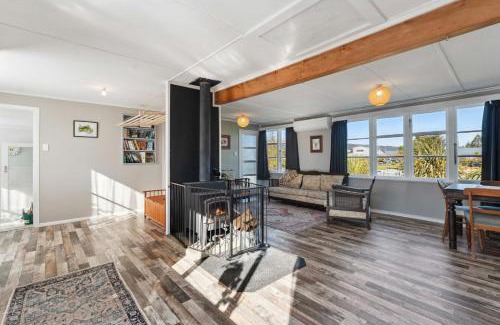 National Park Village House | The Flax Cottage - National Park Holiday Home
