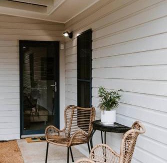 Central Mudgee House | 'The Fleetwood' Best Local Experience for Couples