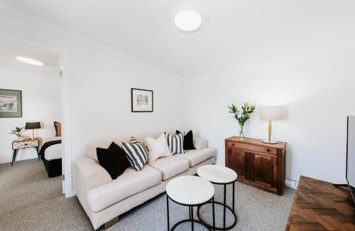 Central Mudgee House | 'The Fleetwood' Best Local Experience for Couples