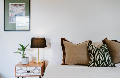 Central Mudgee House | 'The Fleetwood' Best Local Experience for Couples