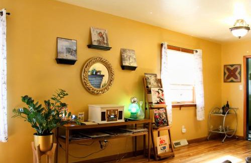 Lexington House | The Flower Pot