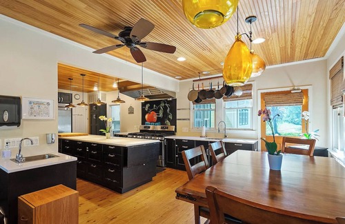 Washington Hotel | The Foster Harris House