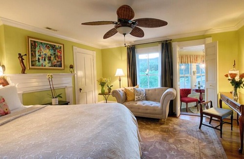 Washington Hotel | The Foster Harris House